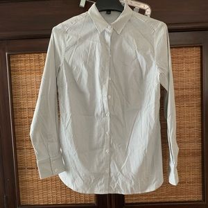 white with black dots . nwt. ann taylor top